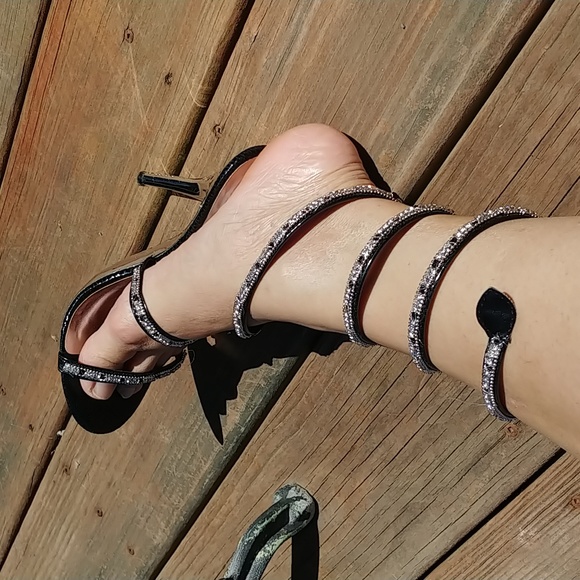 *NEW* Sexy spiral rhinestone heels - Picture 5 of 17